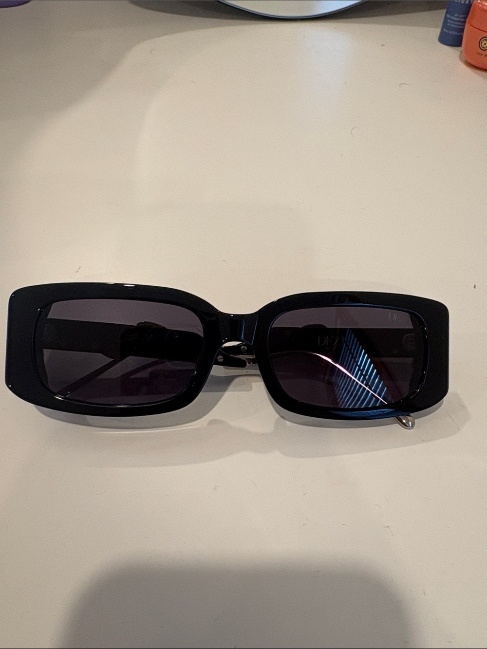 DEZI Black Rectangular Women's Sunglasses